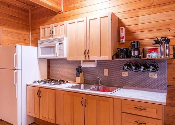 Cabin #3 Rainbow Trout - Pet Friendly- Sleeps 6 - Playground & Game Room