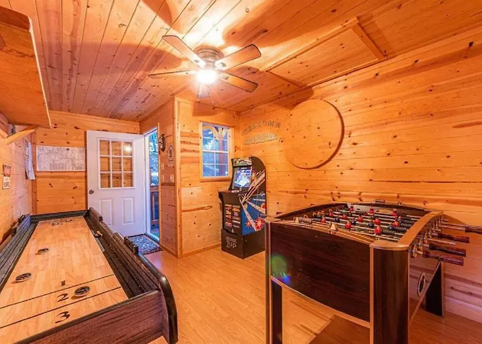 Cabin #3 Rainbow Trout - Pet Friendly- Sleeps 6 - Playground & Game Room