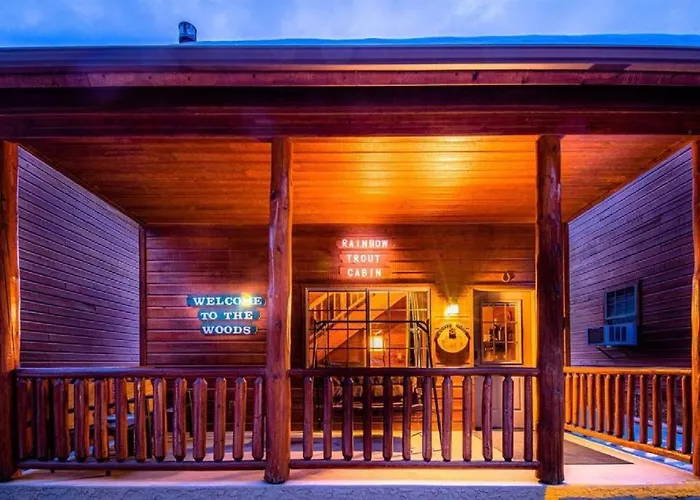 Cabin #3 Rainbow Trout - Pet Friendly- Sleeps 6 - Playground & Game Room