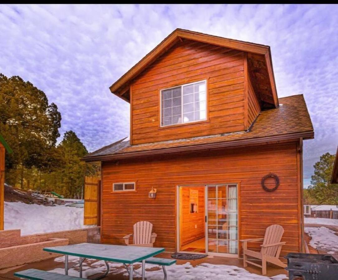 #3 Rainbow Trout - Pet Friendly- Sleeps 6 - Playground & Game Chalet